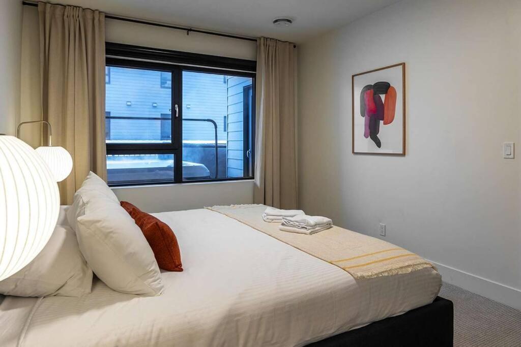 Tally Ho By Revelstoke Vacations Экстерьер фото