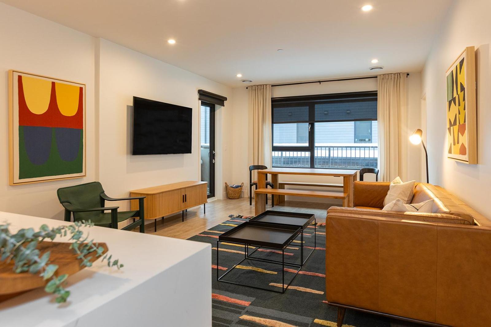 Tally Ho By Revelstoke Vacations Экстерьер фото